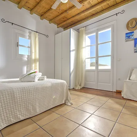Отель Seablue Houlakia (Mykonos)