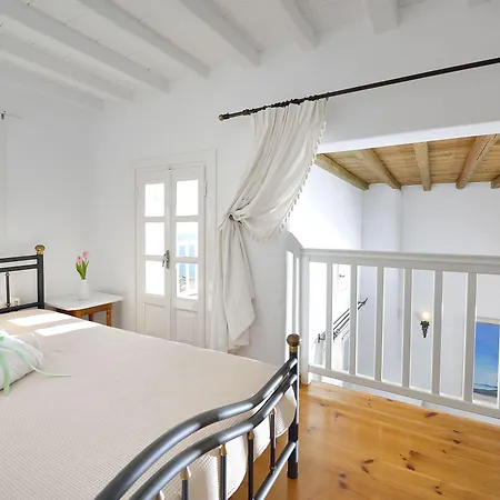 Seablue Houlakia (Mykonos)