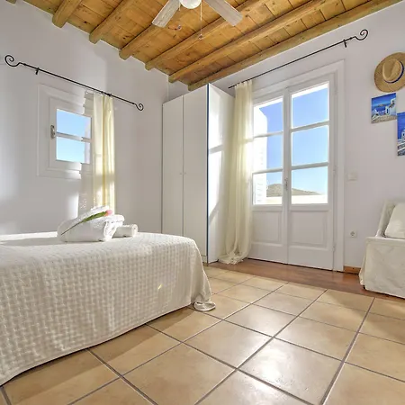 Seablue Houlakia (Mykonos)