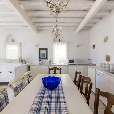 Seablue 4* Houlakia (Mykonos)